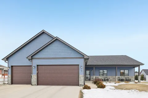$549,000 | 6 North Windmill Ridge Road, Evansville, WI 53536
