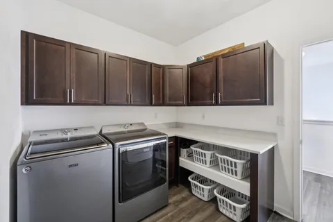 $549,000 | 6 North Windmill Ridge Road, Evansville, WI 53536