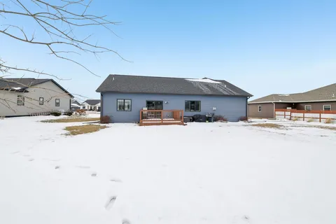 $549,000 | 6 North Windmill Ridge Road, Evansville, WI 53536