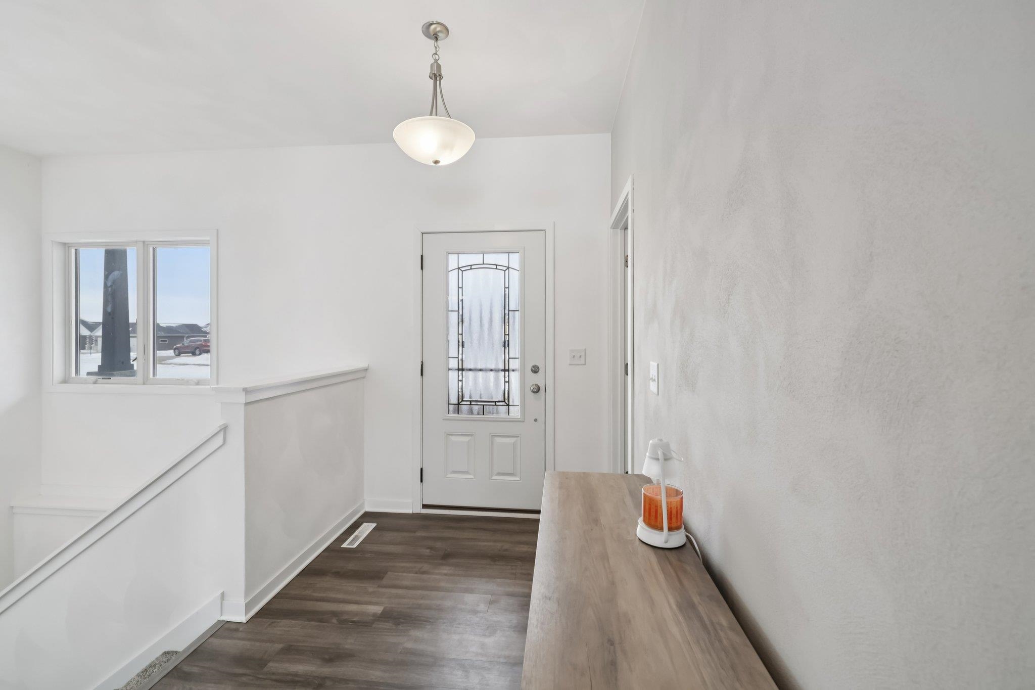 6 North Windmill Ridge Road Evansville, WI 53536 - Photo 8 of 50