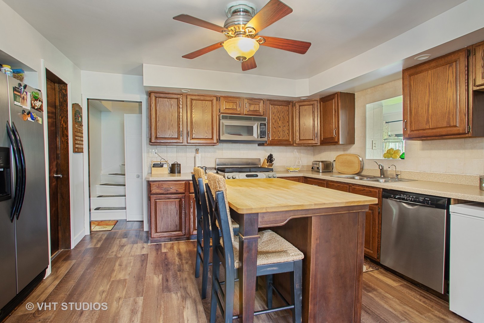 6N021 Virginia Road Keeneyville, IL 60172 - Photo 11 of 20 Gallery Image 11