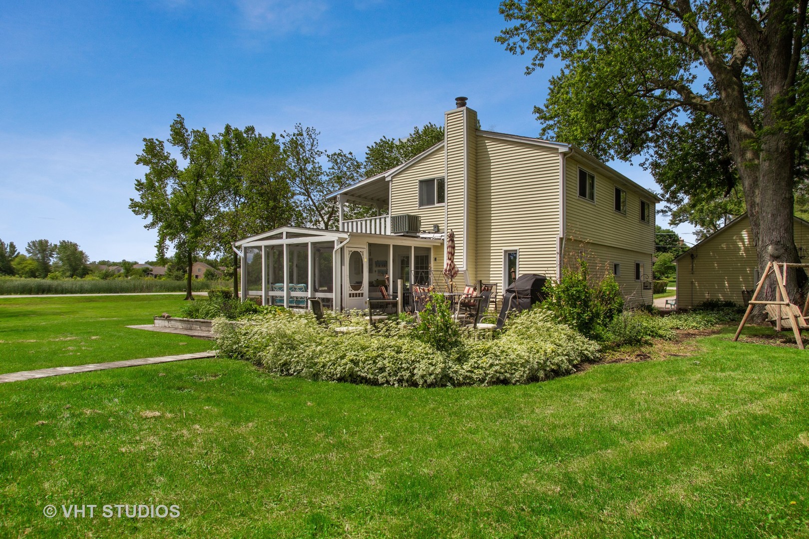 6N021 Virginia Road Keeneyville, IL 60172 - Photo 5 of 20 Gallery Image 5