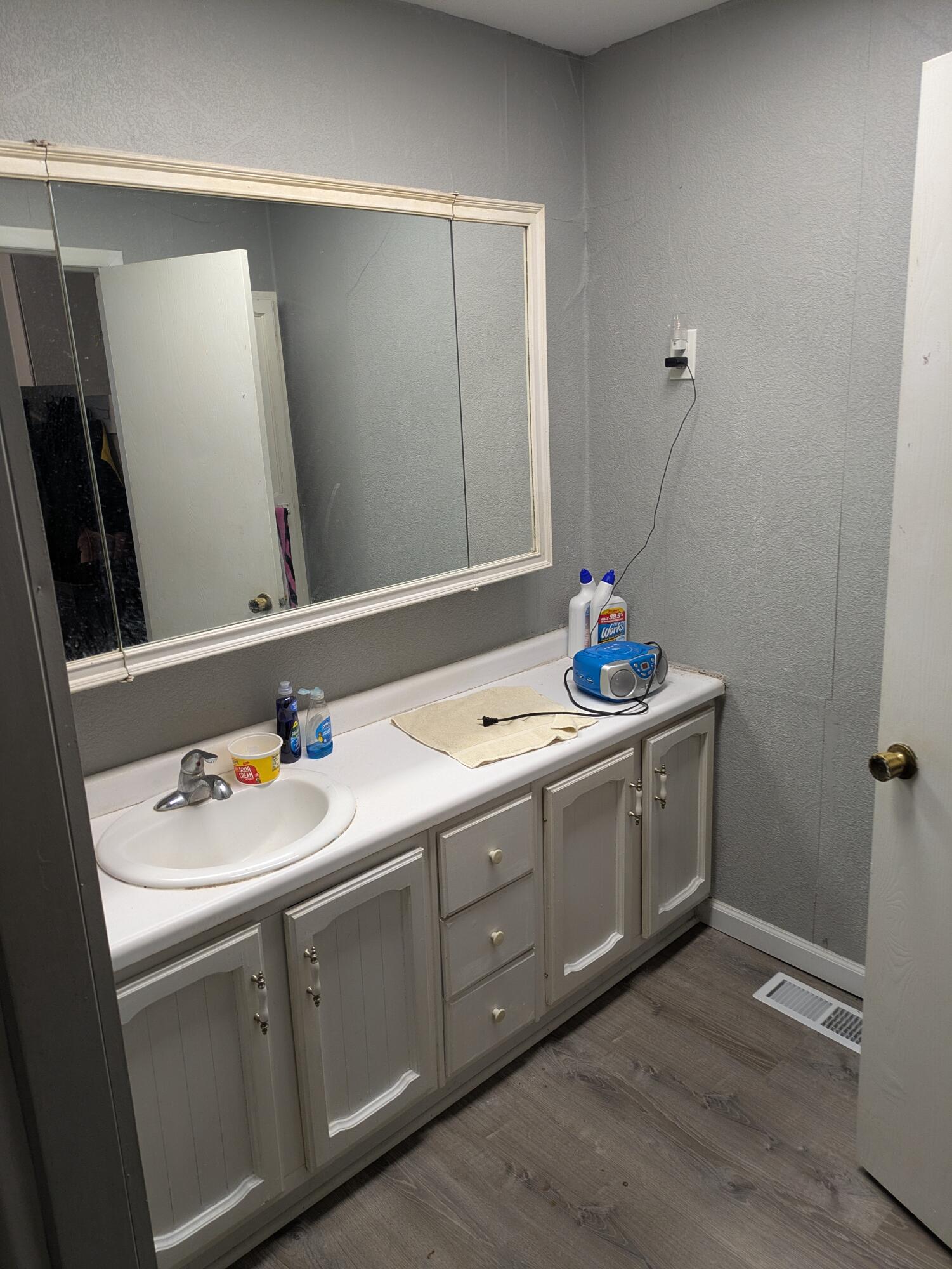 2406 Roosevelt Road Valparaiso, IN 46383 - Photo 8 of 26 1501x2000