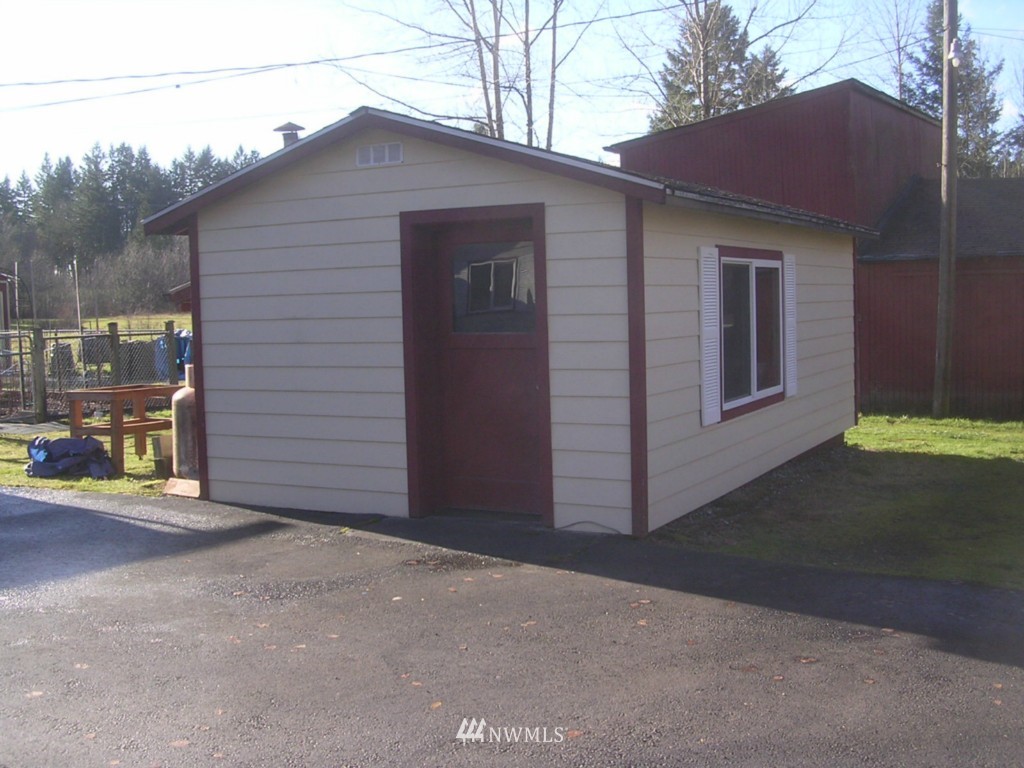 3305 Sapp Road Southwest Olympia, WA 98512 - Photo 15 of 23 Gallery Image 15