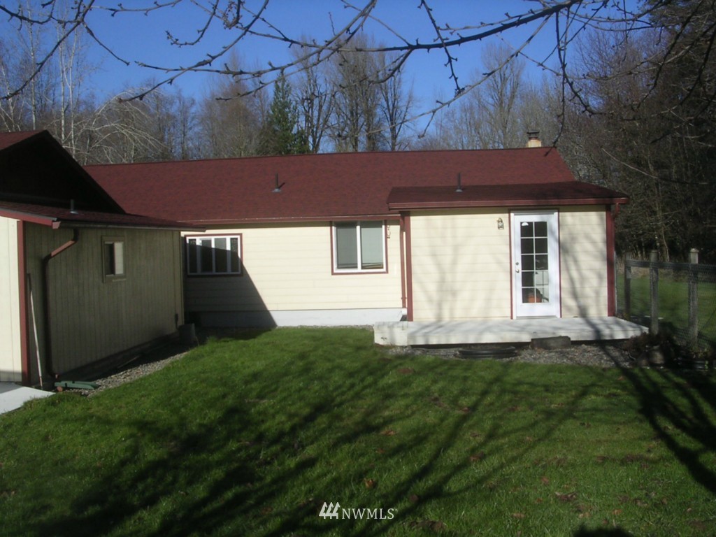 3305 Sapp Road Southwest Olympia, WA 98512 - Photo 9 of 23 Gallery Image 9
