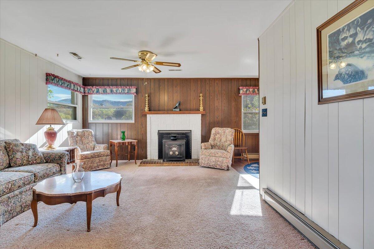 3870 Harborwood Road Salem, VA 24153 - Photo 5 of 53 05-MIB01155