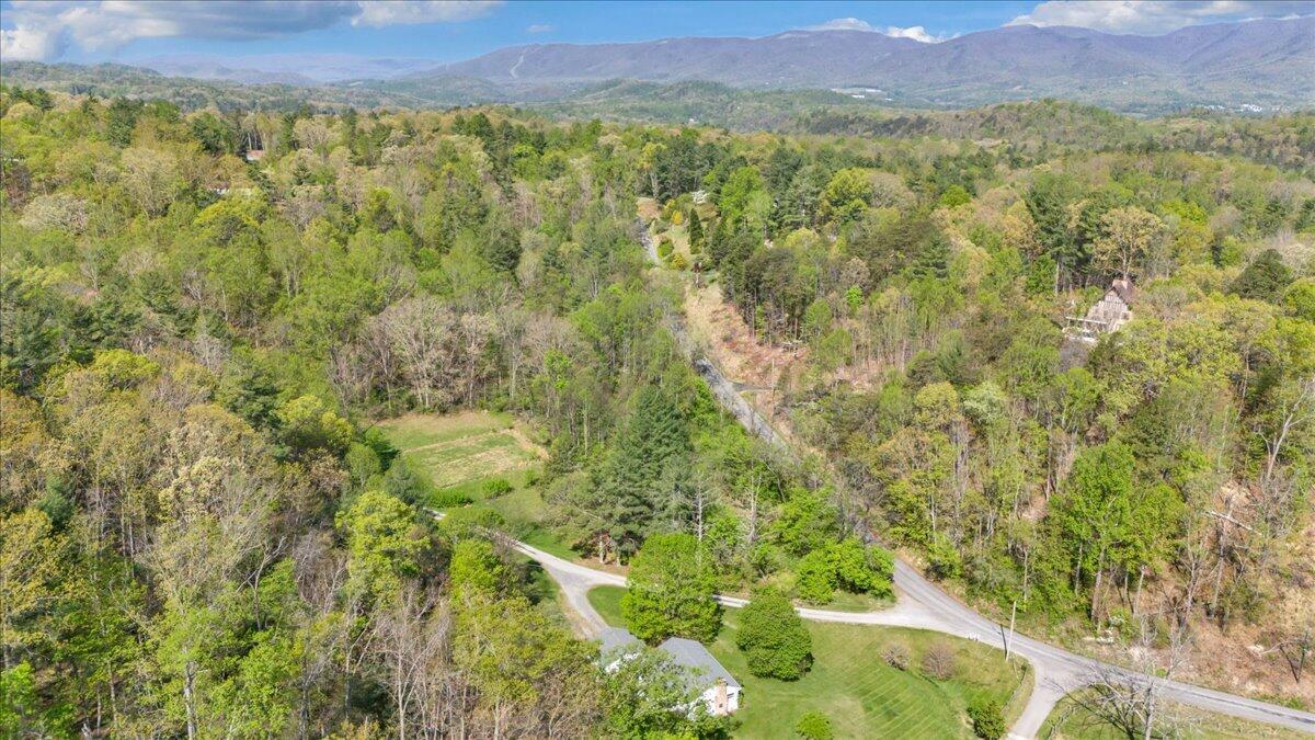 3870 Harborwood Road Salem, VA 24153 - Photo 52 of 53 52-DJI_20260414104336_0012_D
