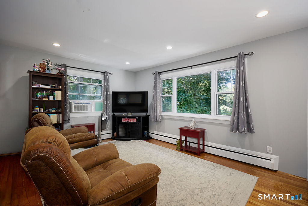 8 Lakeside Drive Extension Ridgefield, CT 06877 - Photo 6 of 24 Gallery Image 6