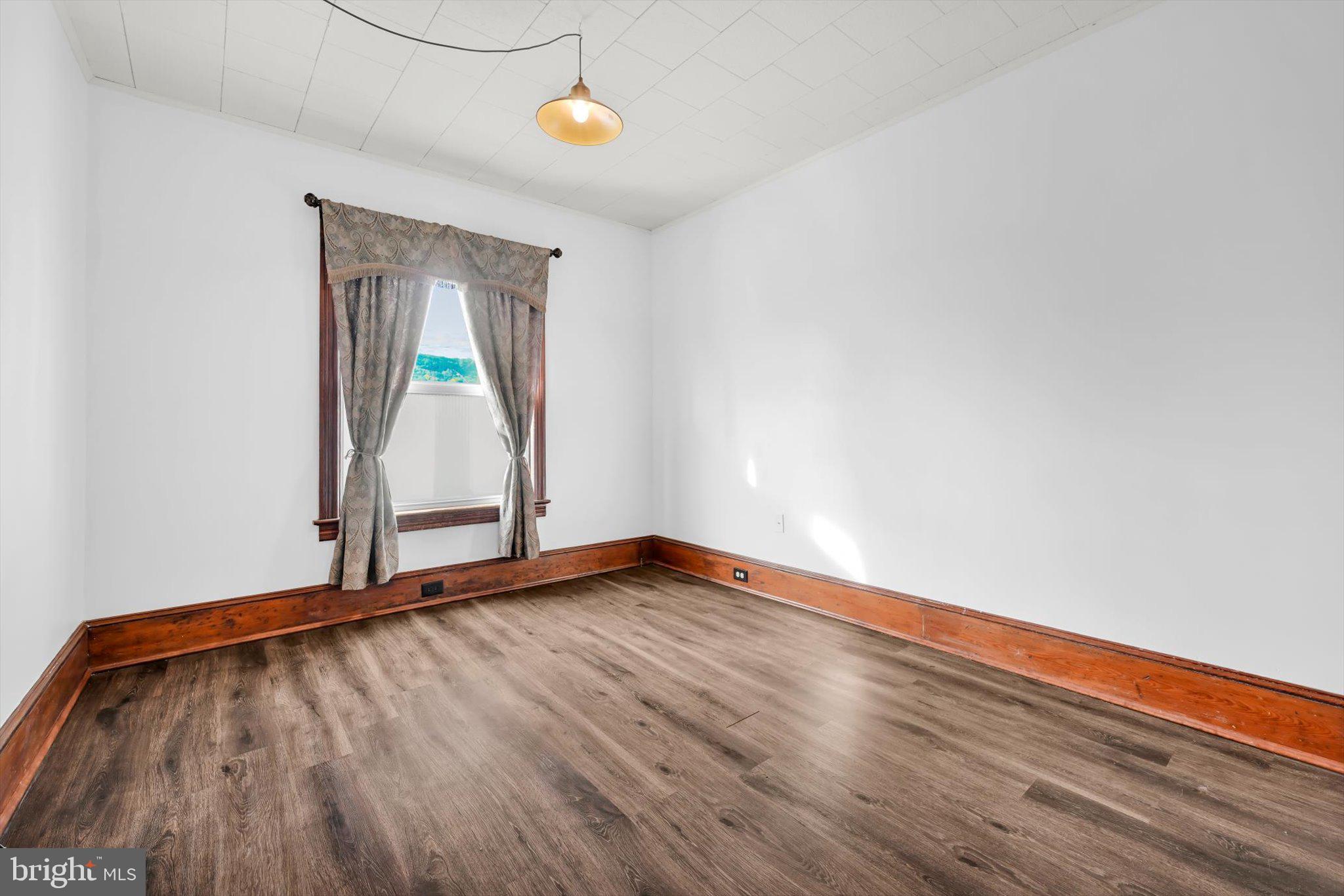1802 Elk Avenue Pottsville, PA 17901 - Photo 6 of 31 Gallery Image 6
