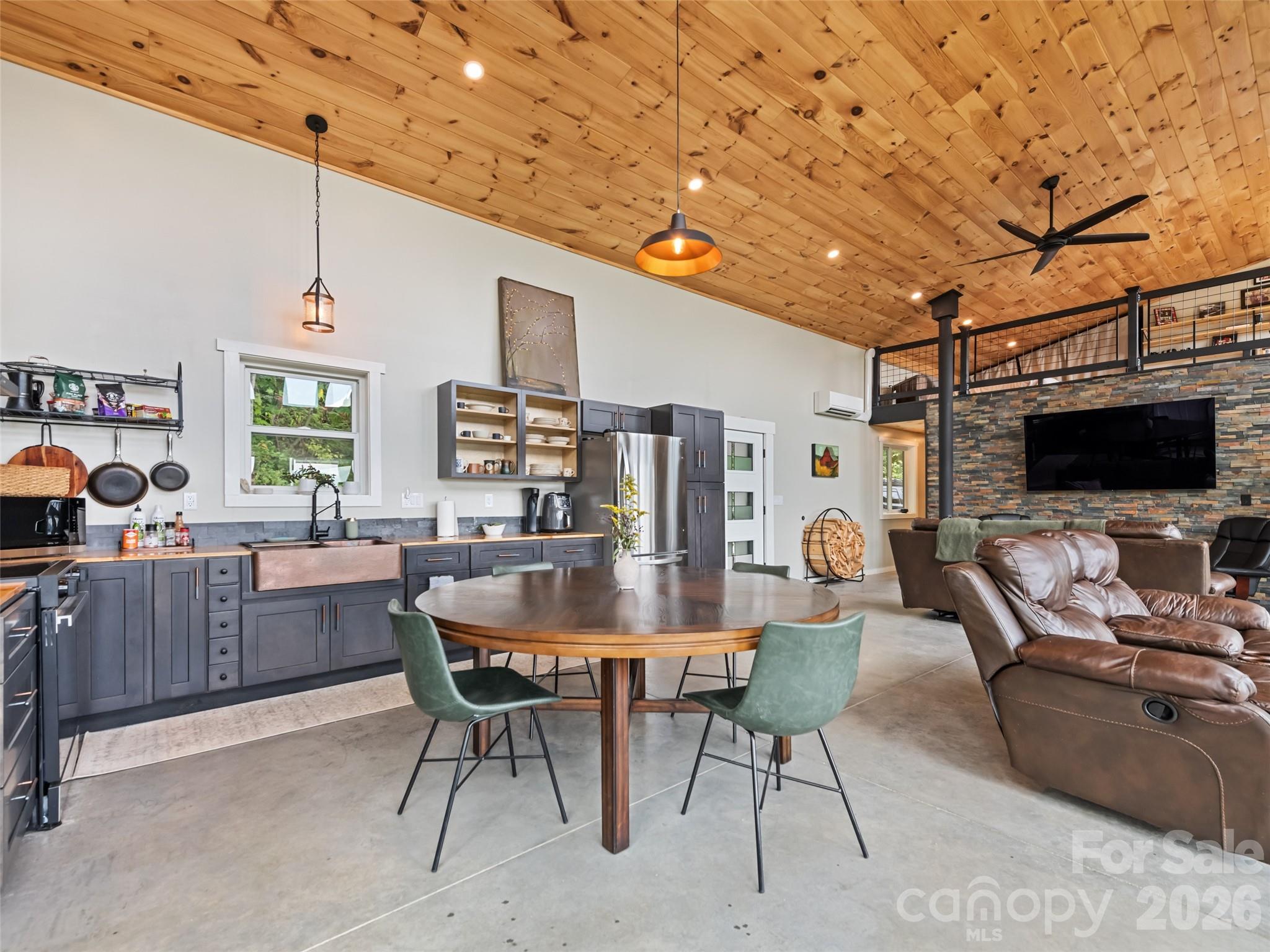 1225 Clark Road Clyde, NC 28721 - Photo 16 of 38