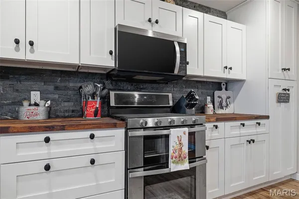 $420,000 | 12397 Ruby Lane, Plato, MO 65552