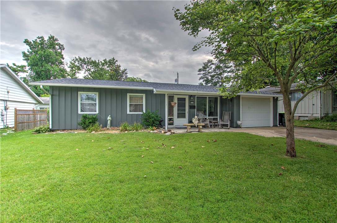 1810 South Country Club Road Decatur, IL 62521 - Photo 1 of 23 Gallery Image 1