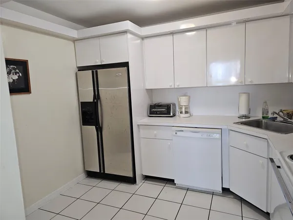$2,000 | 2750 Northeast 183rd Street, Unit 1101, Aventura, FL 33160