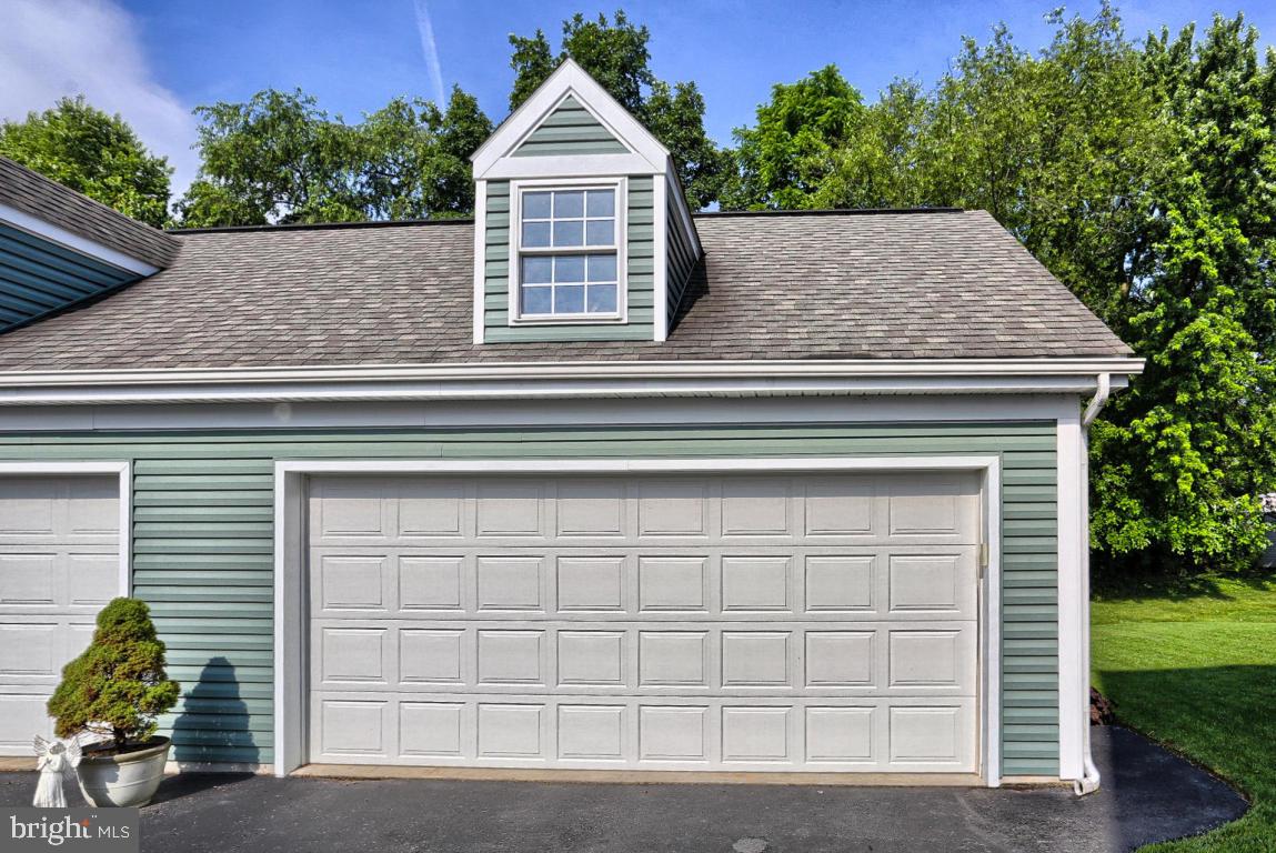 523 Providence Court Lititz, PA 17543 - Photo 4 of 43