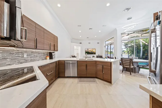 $7,200 | 2994 Oakbrook Drive, Weston, FL 33332