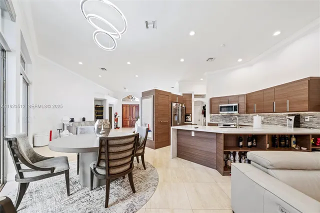 $7,200 | 2994 Oakbrook Drive, Weston, FL 33332