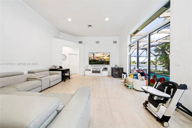 $7,200 | 2994 Oakbrook Drive, Weston, FL 33332