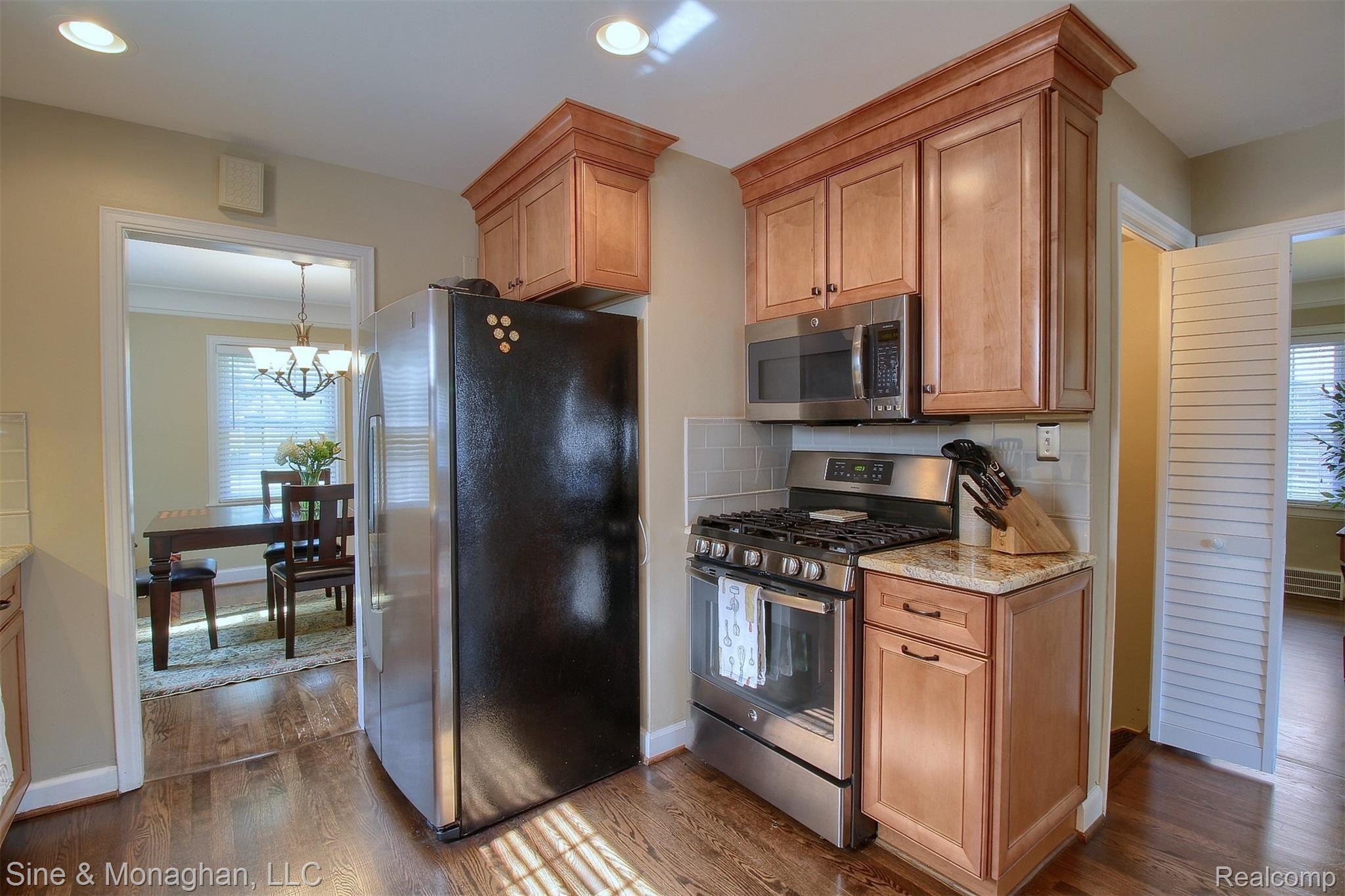11-Kitchen 4th View.jpg