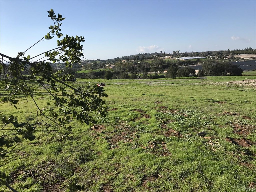 34 Cole Grade Road Valley Center, CA 92082 - Photo 4 of 18