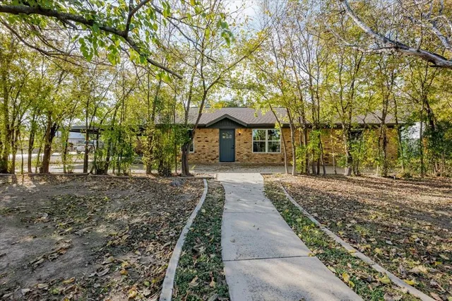 $240,000 | 1710 Southwest 4th Avenue, Mineral Wells, TX 76067