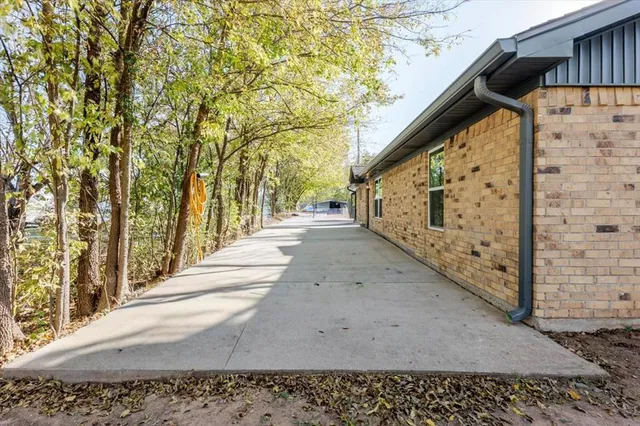 $240,000 | 1710 Southwest 4th Avenue, Mineral Wells, TX 76067