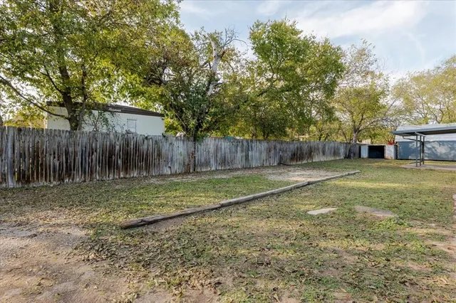 $240,000 | 1710 Southwest 4th Avenue, Mineral Wells, TX 76067