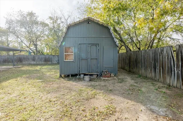 $240,000 | 1710 Southwest 4th Avenue, Mineral Wells, TX 76067