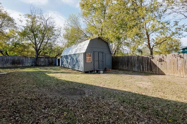 $240,000 | 1710 Southwest 4th Avenue, Mineral Wells, TX 76067