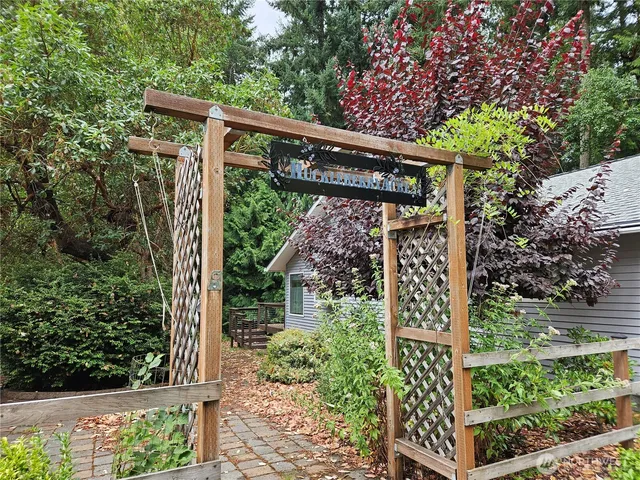 $525,500 | 12606 Silver Drive, Anderson Island, WA 98303