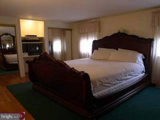 12118 Covert Road Philadelphia, PA 19154 - Photo 3 of 5 Gallery Image 3