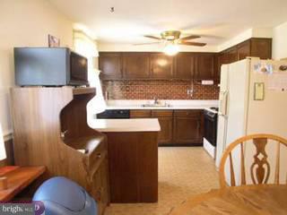12118 Covert Road Philadelphia, PA 19154 - Photo 4 of 5 Gallery Image 4