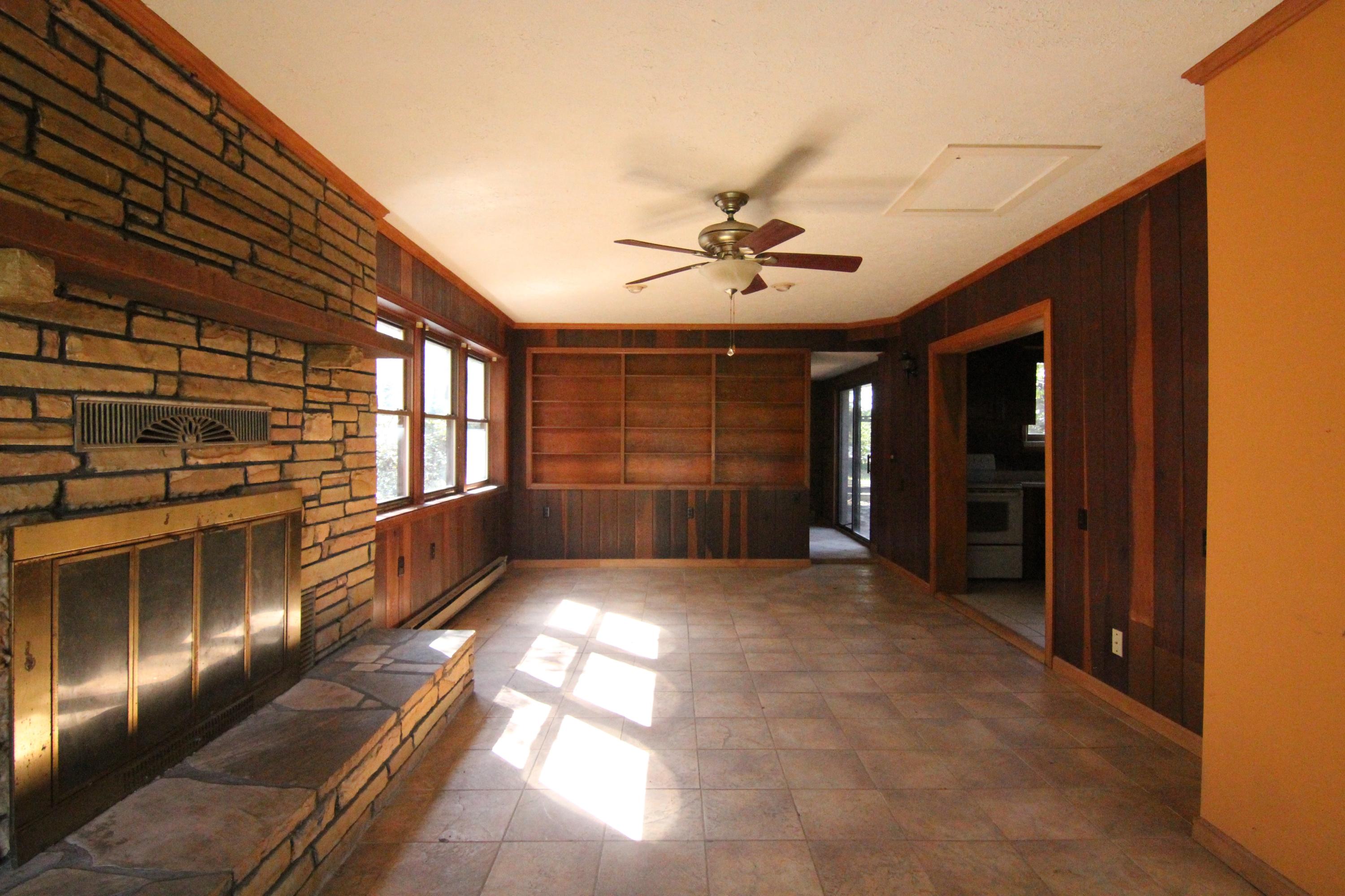 5474 Blue Ridge Boulevard Blue Ridge, VA 24064 - Photo 4 of 22 a view of a hallway with windows