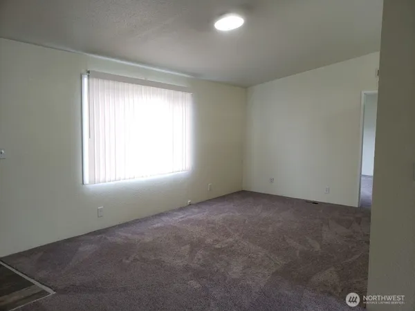 $150,000 | 10512 137th Street East, Unit 37, Puyallup, WA 98374