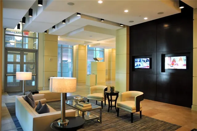 $3,650 | 2795 Peachtree Road, Unit 709, Atlanta, GA 30305