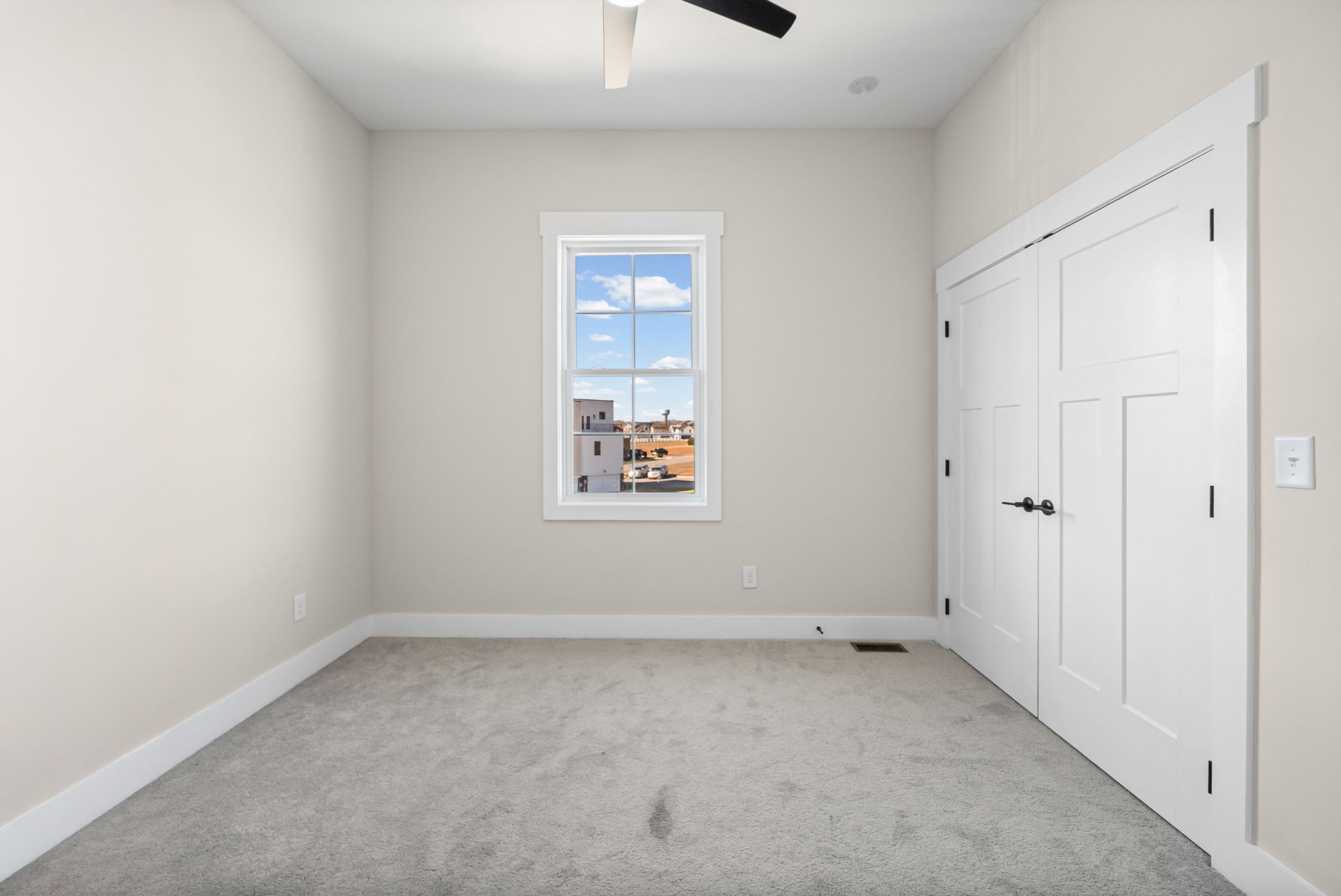 434 Centre Street Pleasant View, TN 37146 - Photo 18 of 44 an empty room with windows