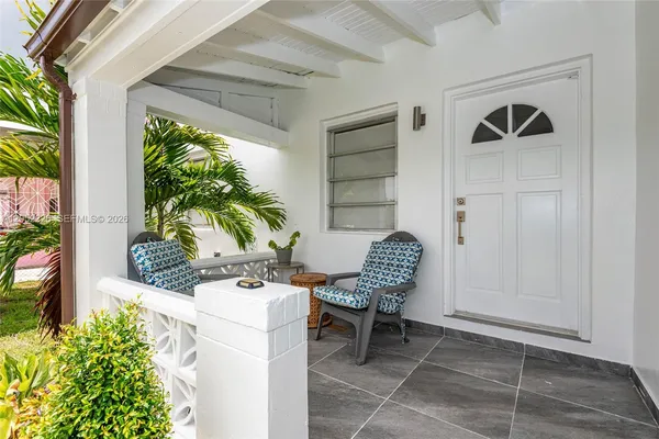 $2,700 | 100 Southwest 58th Avenue, Miami, FL 33144