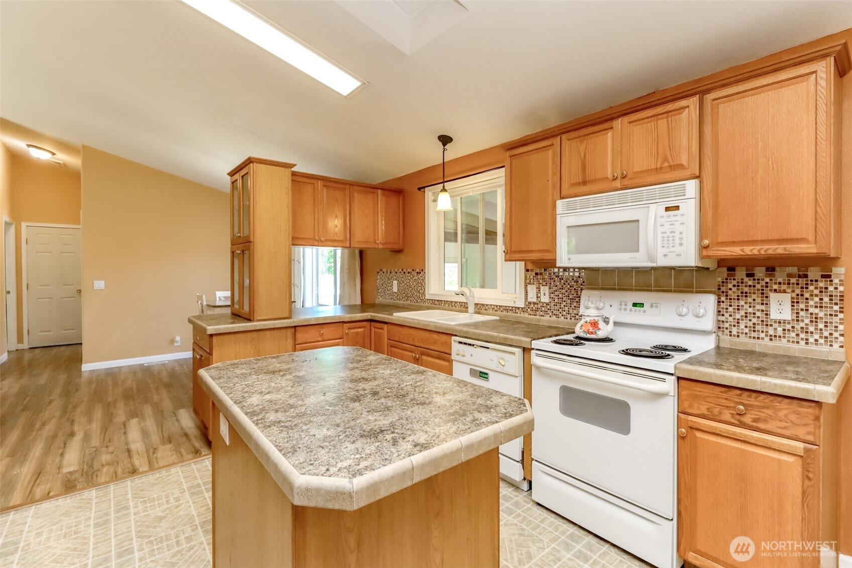 15724 Lawrence Lake Road Southeast Yelm, WA 98597 - Photo 13 of 35