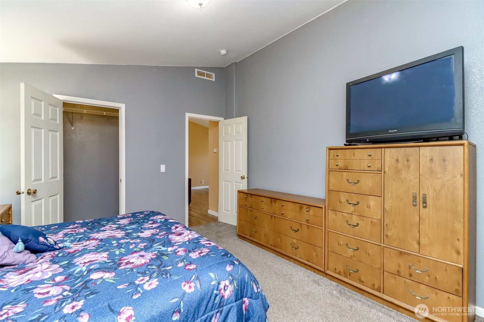 15724 Lawrence Lake Road Southeast Yelm, WA 98597 - Photo 15 of 35