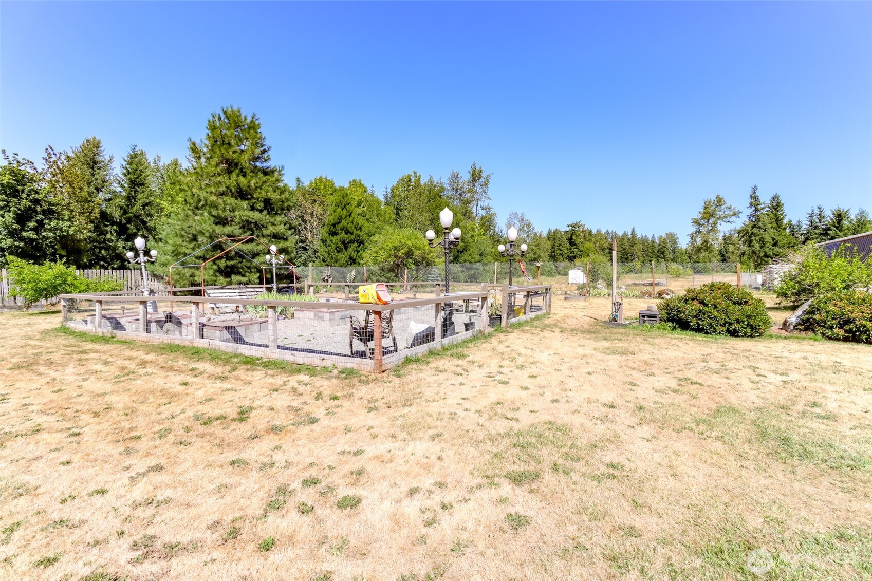 15724 Lawrence Lake Road Southeast Yelm, WA 98597 - Photo 25 of 35