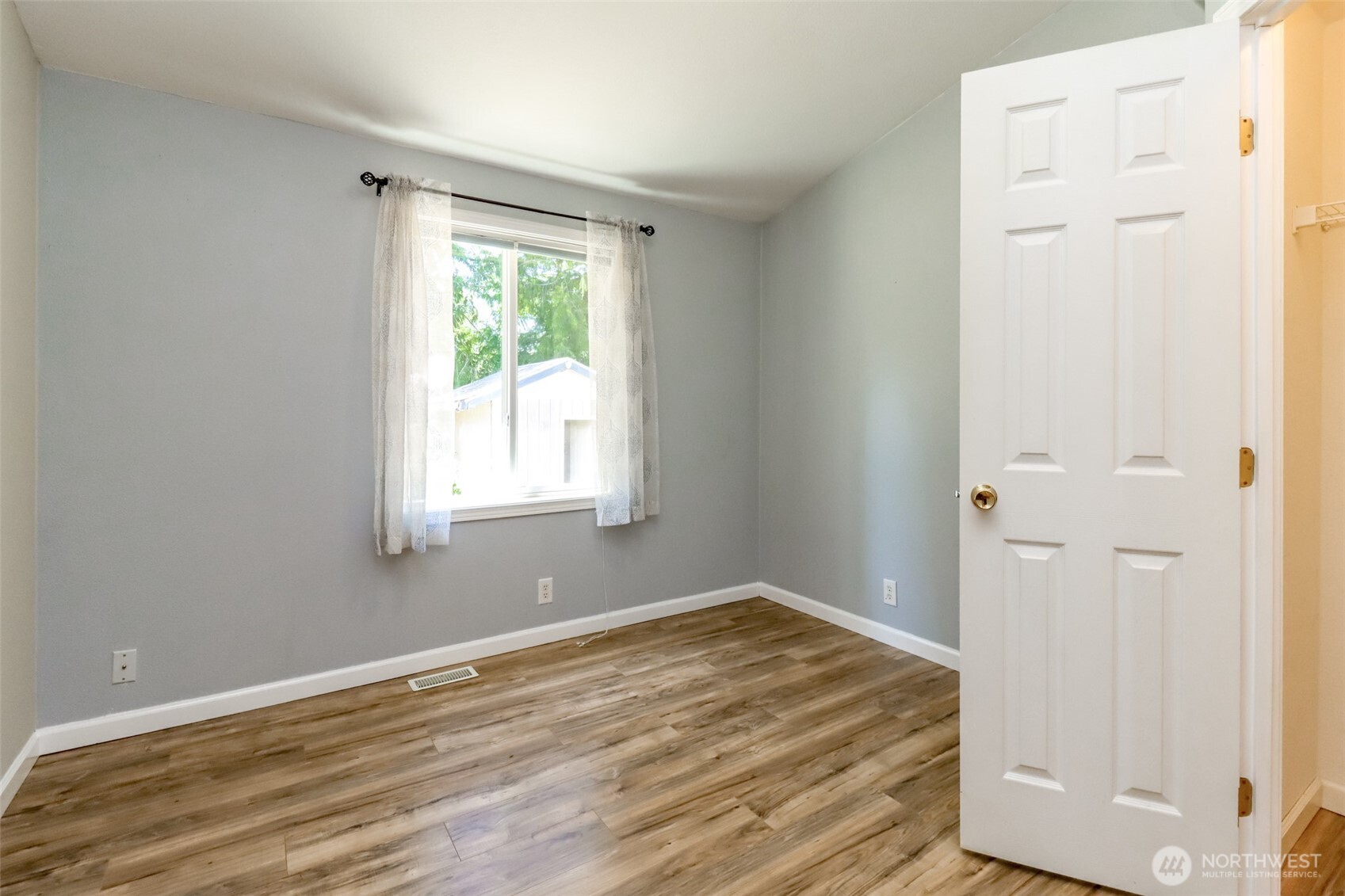 15724 Lawrence Lake Road Southeast Yelm, WA 98597 - Photo 10 of 35