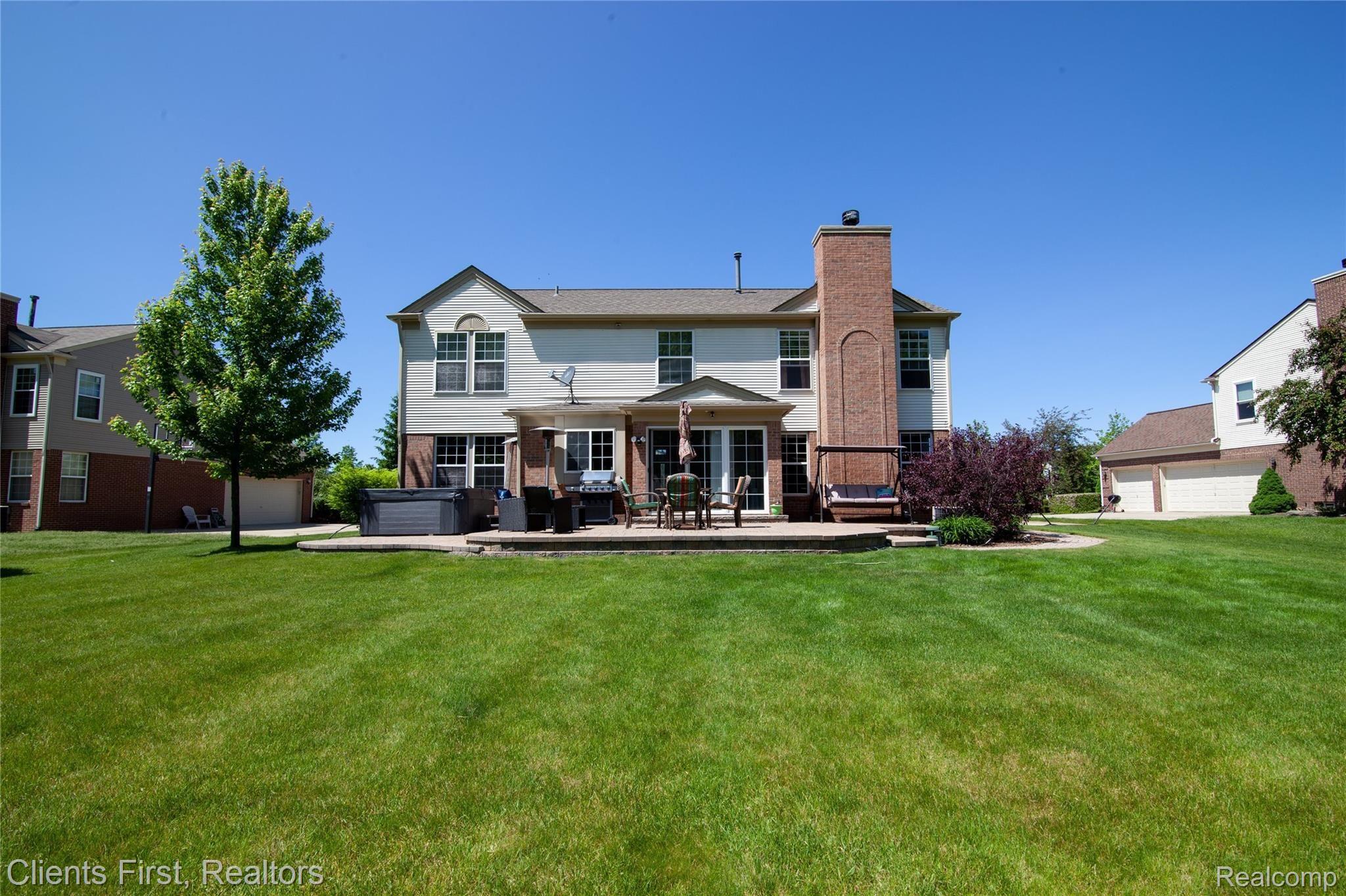 48895 Rockefeller Drive Canton, MI 48188 - Photo 28 of 36 IMG_0795.jpg