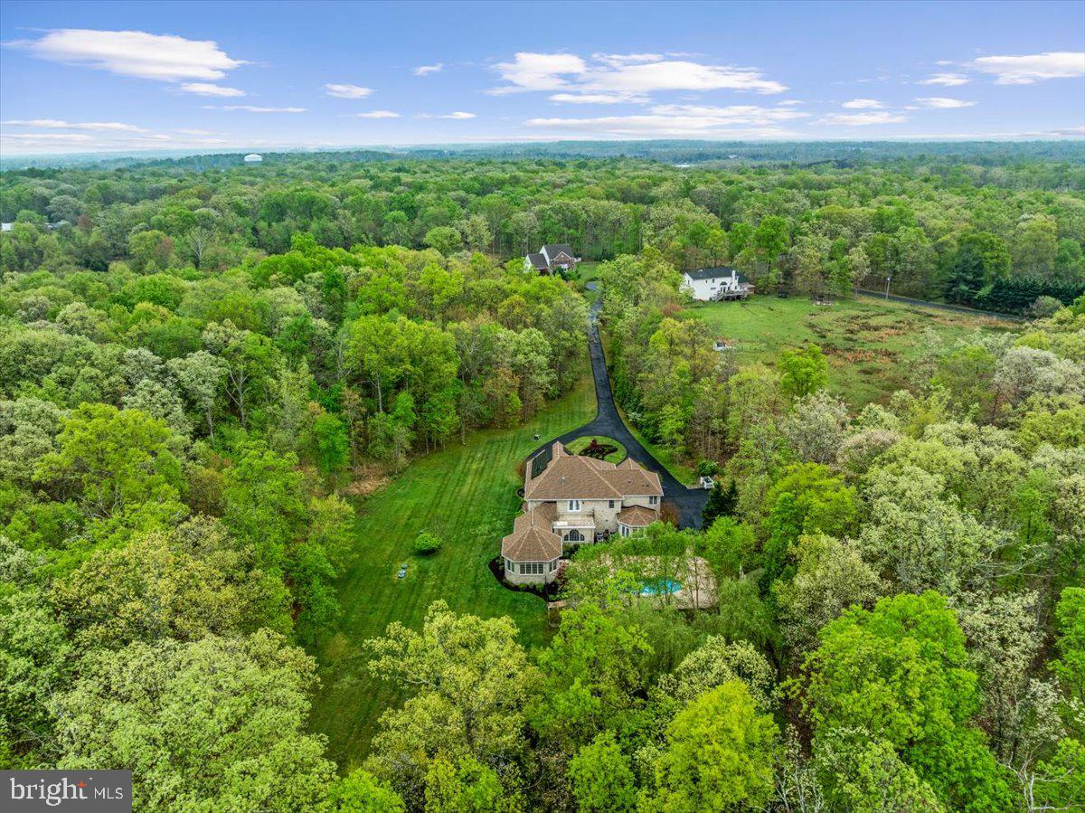 16512 Gaines Road Broad Run, VA 20137 - Photo 4 of 102 Gallery Image 4