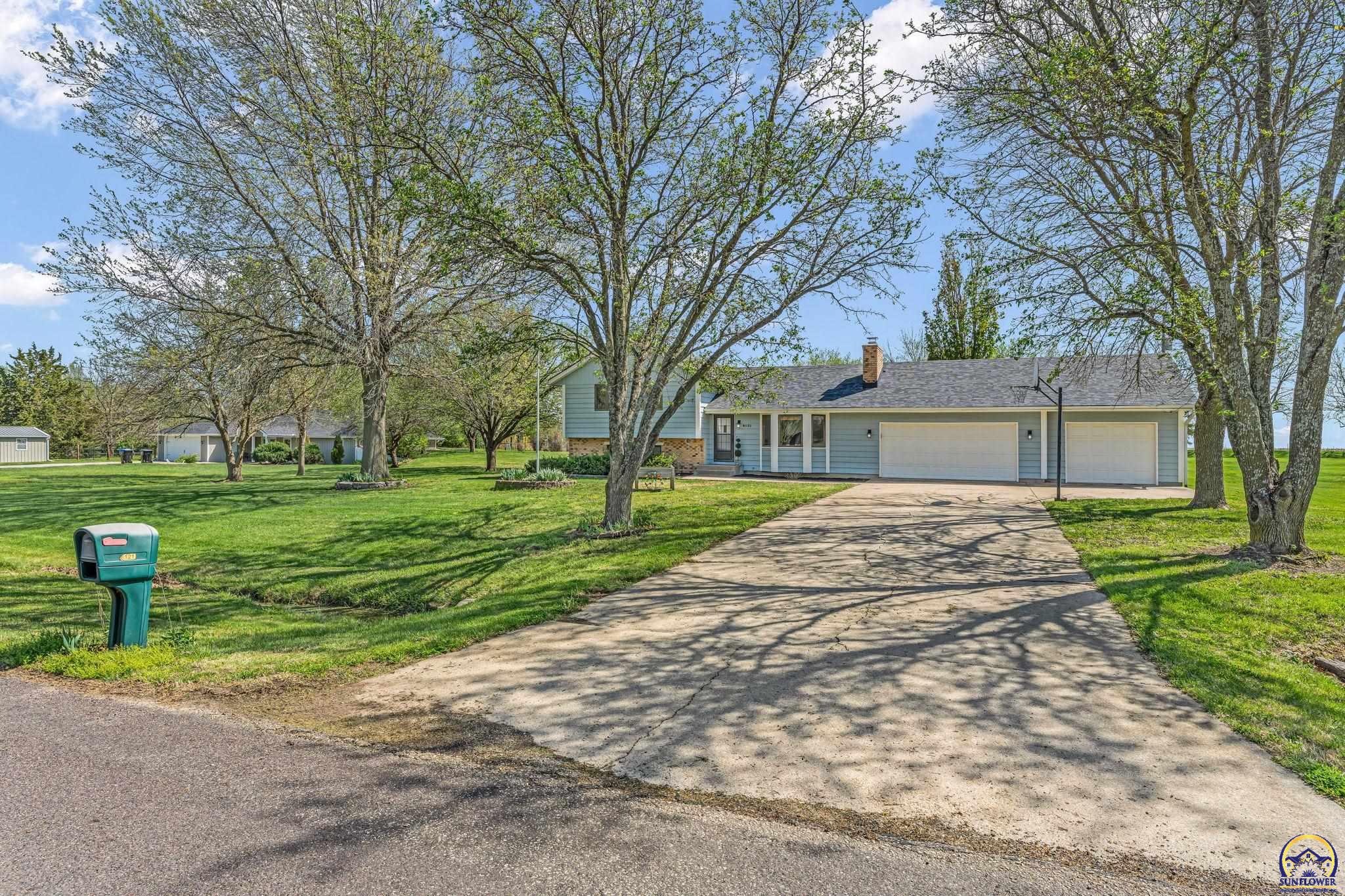 8121 Southwest 24th Street Topeka, KS 66614 - Photo 3 of 49