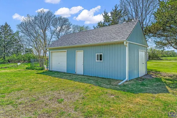 $330,000 | 8121 Southwest 24th Street, Topeka, KS 66614