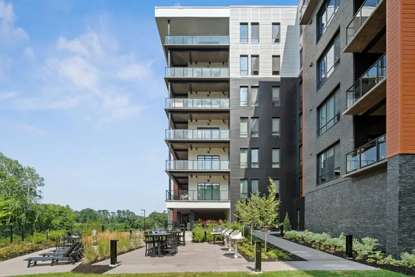 $567,700 | 125 Cambrian Way, Unit 606, Burlington, VT 05401