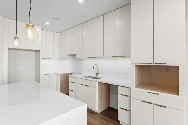 $567,700 | 125 Cambrian Way, Unit 606, Burlington, VT 05401