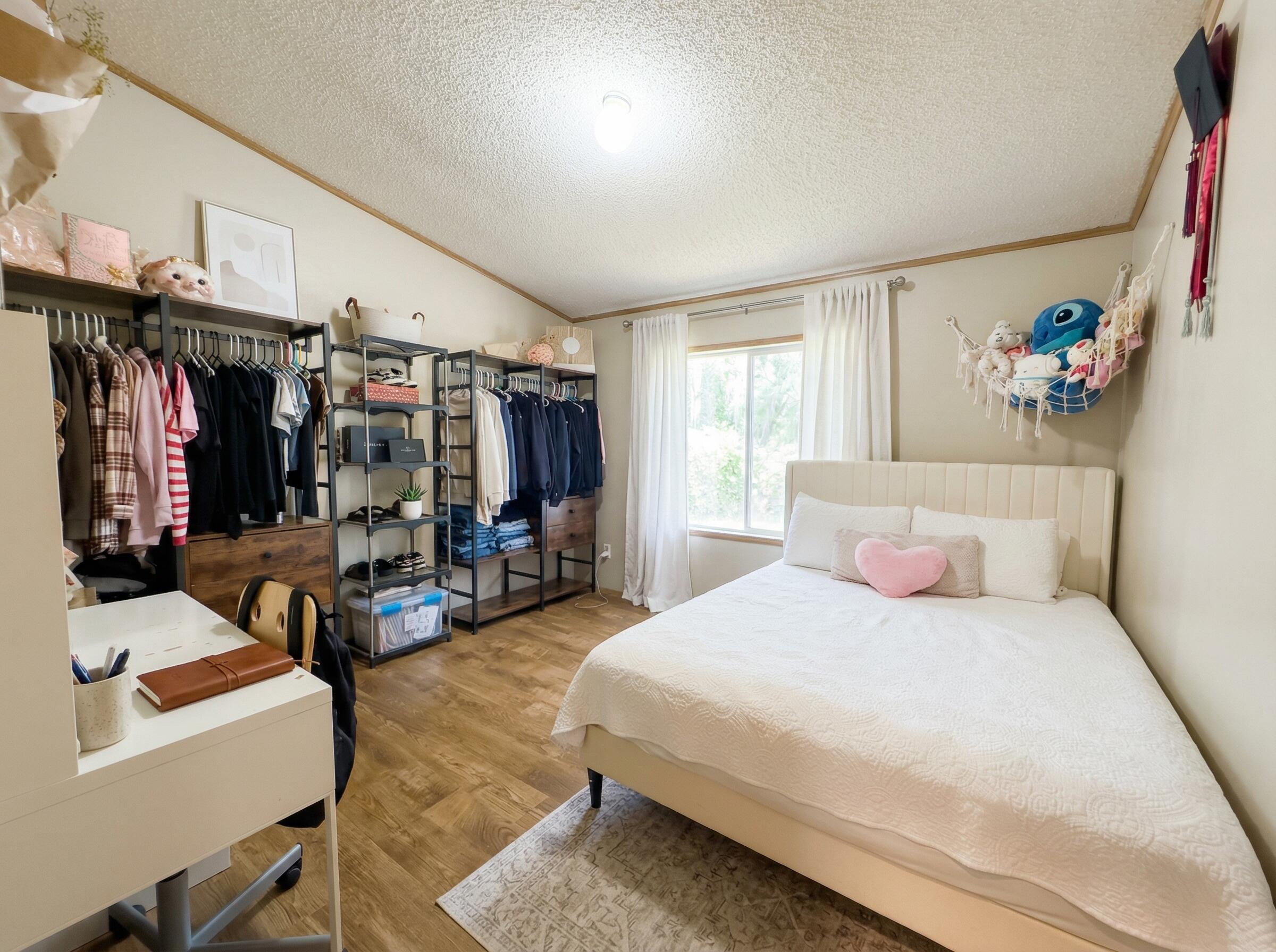 818 Carol Rae Medford, OR 97501 - Photo 8 of 22 8