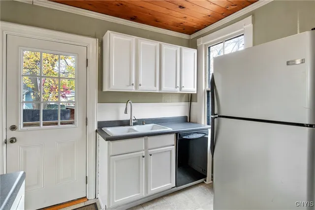 $169,900 | 274 West 5th Street, Oswego, NY 13126