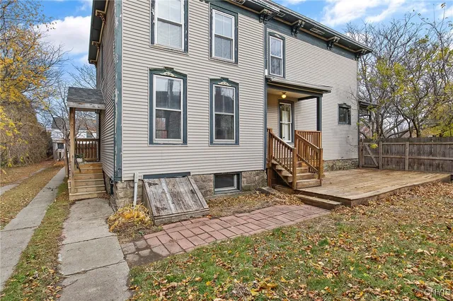 $169,900 | 274 West 5th Street, Oswego, NY 13126