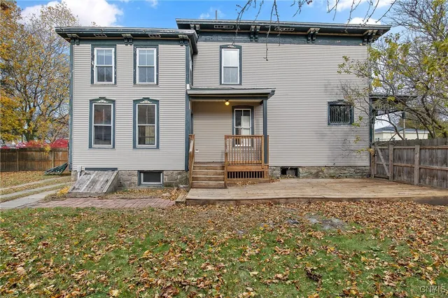 $169,900 | 274 West 5th Street, Oswego, NY 13126